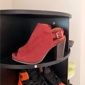 Gentle Souls Women's Tan Heeled Shoes Slingback Comfortable Padded Heels